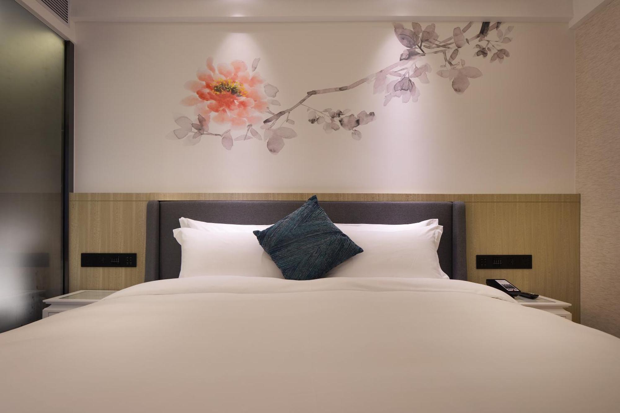 Paco Hotel Guangzhou Jiangtai Road Metro Branch Exterior photo