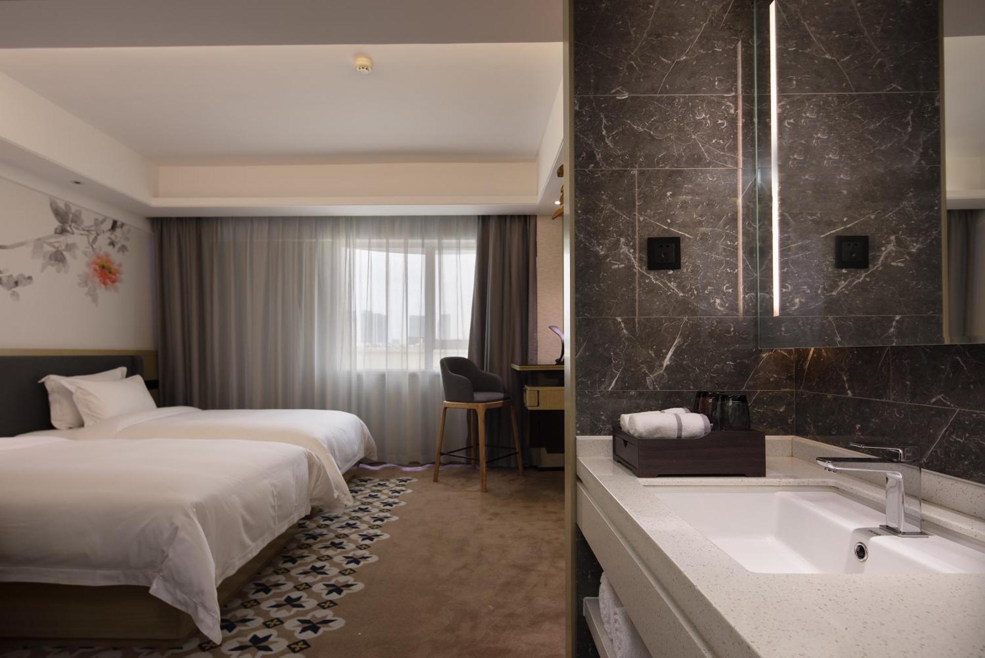Paco Hotel Guangzhou Jiangtai Road Metro Branch Exterior photo