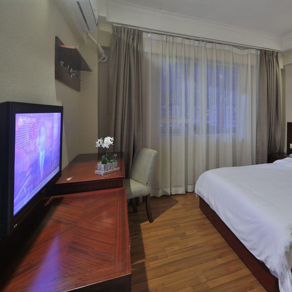Paco Hotel Guangzhou Jiangtai Road Metro Branch Exterior photo