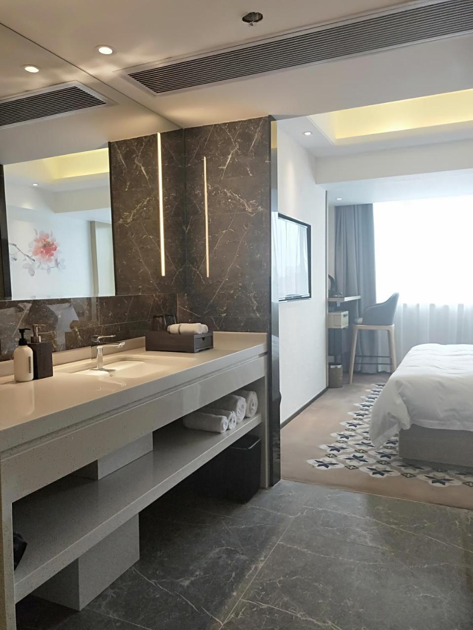 Paco Hotel Guangzhou Jiangtai Road Metro Branch Exterior photo